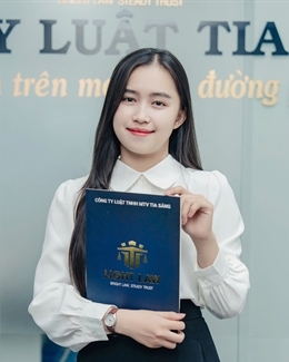 Chuyên viên pháp lý Lê Hoàng Oanh