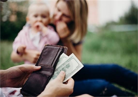 Không chu cấp có được quyền thăm con sau ly hôn không?