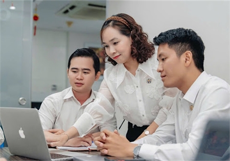 LÀM THẾ NÀO ĐỂ LỰA CHỌN DỊCH VỤ TƯ VẤN LUẬT DOANH NGHIỆP CHUYÊN NGHIỆP 