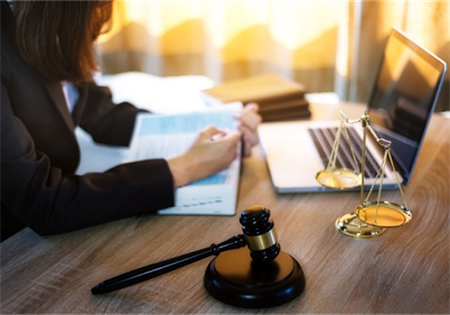 TẠI SAO DOANH NGHIỆP CẦN DỊCH VỤ PHÁP LÝ TRỌN GÓI? GIẢI PHÁP TOÀN DIỆN ĐỂ VẬN HÀNH VỮNG VÀNG
