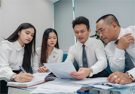 TẠI SAO DOANH NGHIỆP CẦN LUẬT SƯ ĐỒNG HÀNH NGAY TỪ KHI THÀNH LẬP