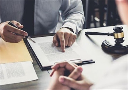 VÌ SAO DOANH NGHIỆP CẦN PHÁP LÝ NGAY TỪ ĐẦU?